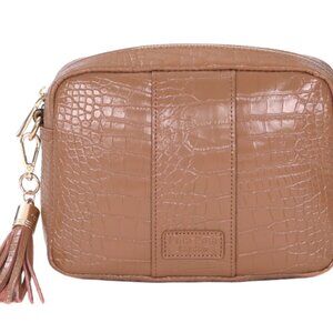 NWT POM POM LONDON CITY PLUS CROSSBODY BAG